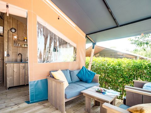 Tente en toile et en bois 4 personnes - Polari - Tente Safari + sanitaires + climatisation (4P)