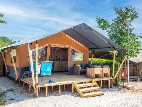 Tente en toile et en bois 4 personnes - Polari - Tente Safari + sanitaires + climatisation (4P)