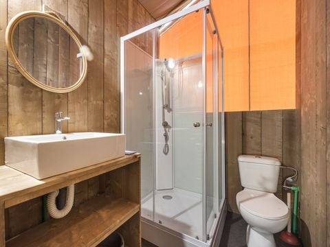 Tente en toile et en bois 4 personnes - Polari - Tente Safari + sanitaires + climatisation (4P)