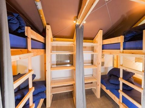 TENTE TOILE ET BOIS 5 personnes - Tente safari coucher de soleil + sanitaires + air conditionné (6P)