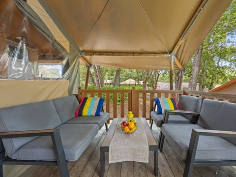 TENTE TOILE ET BOIS 5 personnes - Tente safari coucher de soleil + sanitaires + air conditionné (6P)