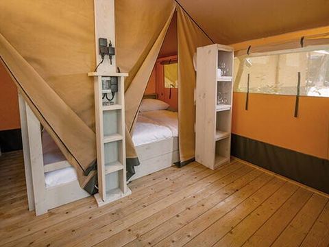 TENTE TOILE ET BOIS 5 personnes - ente Super Lodge | 2 Ch. | 4/5 Pers. | Terrasse Simple | Sans SDB | Clim