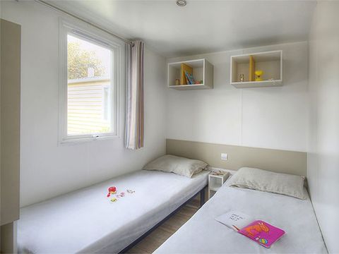 MOBILHOME 4 personnes - Premium | 2 Ch. | 4 Pers. | Terrasse surélevée | Clim. | TV