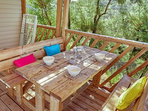 MOBILHOME 6 personnes - Premium | 3 Ch. | 6 Pers. | Terrasse surélevée | Clim. | TV
