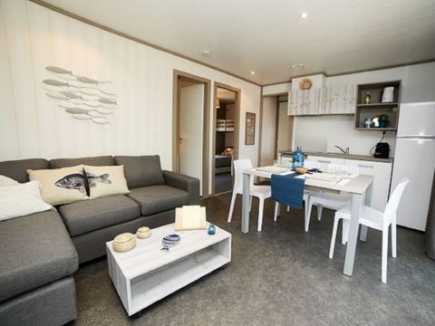 BUNGALOW 5 personnes - Lodge sur pilotis - Kabane 2/5