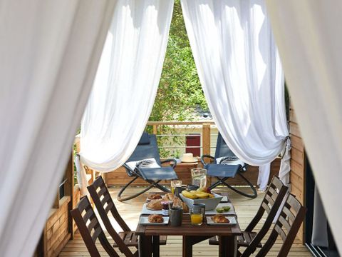 BUNGALOW 5 personnes - Lodge sur pilotis - Kabane 2/5