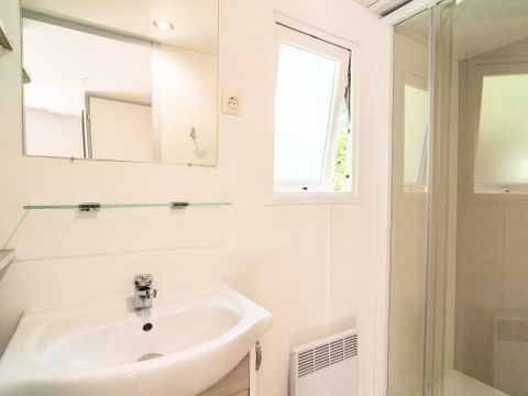 MOBILHOME 4 personnes - Klassic 2 XL 3 Pièces 4 Personnes Climatisé + TV