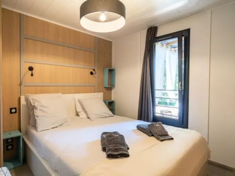 BUNGALOW 6 personnes - Kabane XXL sur Pilotis 4 Pièces 6 Personnes Climatisé + TV