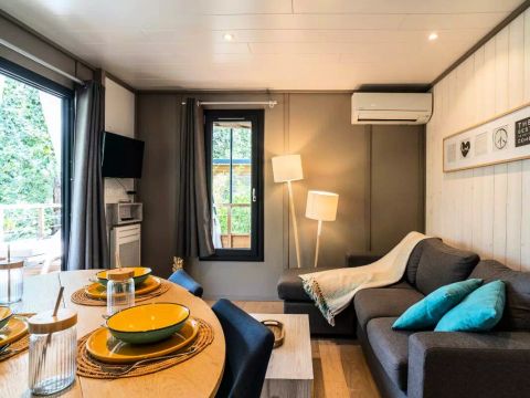 HÉBERGEMENT INSOLITE 5 personnes - Lodge Kabane sur Pilotis 3 Pièces 5 Personnes Climatisé + TV