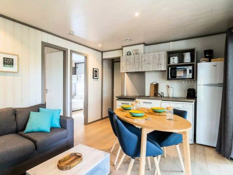 HÉBERGEMENT INSOLITE 5 personnes - Lodge Kabane sur Pilotis 3 Pièces 5 Personnes Climatisé + TV