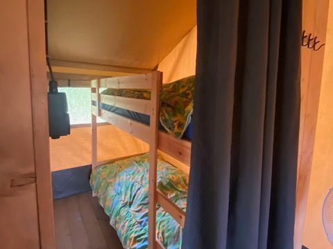 Tente en toile et en bois 4 personnes - Tente safari de luxe Woody 25