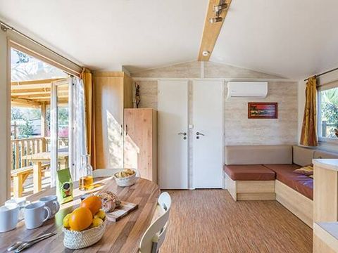 MOBILHOME 8 personnes - Ultimate | 3 Ch. | 6/8 Pers. | Terrasse surélevée | Clim. | TV