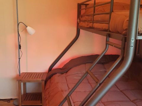 Tente en toile et en bois 5 personnes - VICTORIA LODGE - sans sanitaires 20 m²