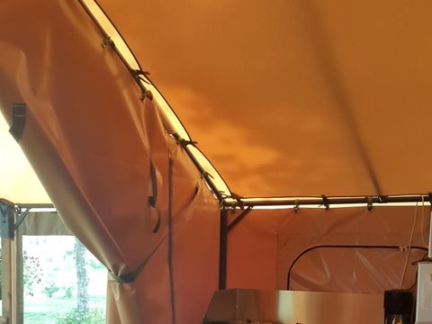 Tente en toile et en bois 5 personnes - VICTORIA LODGE - sans sanitaires 20 m²