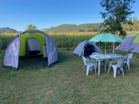 TENTE 4 personnes - Pret à camper (sans sanitaire) TENTE 4 personnes - Pret à camper (sans sanitaire)