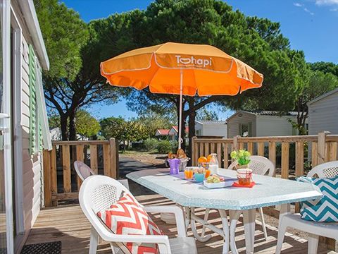 Mobilhome 8 personnes - Classic | 3 Ch. | 6/8 Pers. | Terrasse surélevée non couverte | Clim.