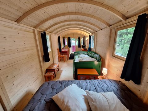 HÉBERGEMENT INSOLITE 2 personnes - roulotte