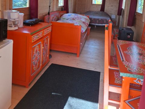 HÉBERGEMENT INSOLITE 2 personnes - roulotte 2 pers