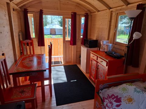 HÉBERGEMENT INSOLITE 3 personnes - roulotte 3 pers max