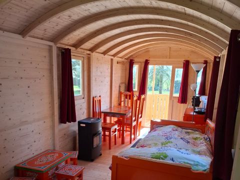 HÉBERGEMENT INSOLITE 3 personnes - roulotte 3 pers max