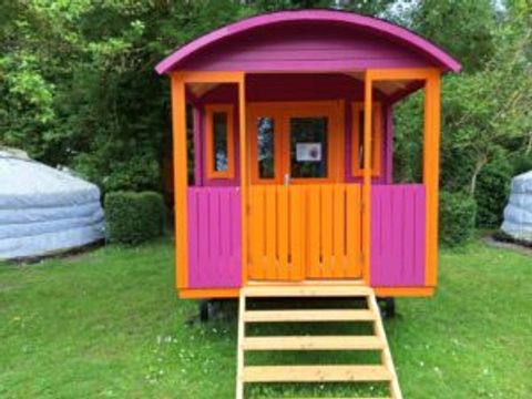 HÉBERGEMENT INSOLITE 3 personnes - roulotte 3 pers max