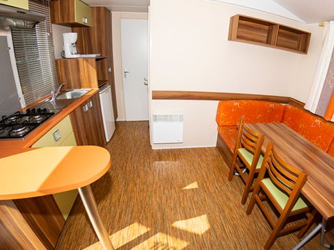 Mobilhome 6 personnes - AUBRAC pour 4/6 personnes (2 chambres)
