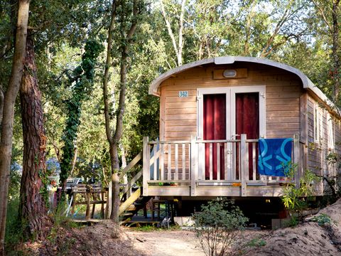 HÉBERGEMENT INSOLITE 4 personnes - Roulotte 4 personnes (quartier piétonnier)