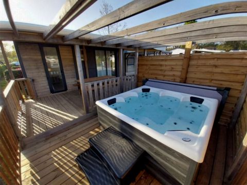 MOBILHOME 6 personnes - Gamme PREMIUM SPA – 3 ch – 2 SDB – 6 pers - Climatisation
