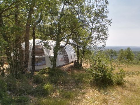 HÉBERGEMENT INSOLITE 4 personnes - DOME PANORAMIQUE - Sans sanitaires