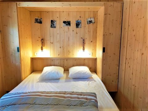 CHALET 7 personnes - 2 CABANES RELIEES PAR UNE PASSERELLE