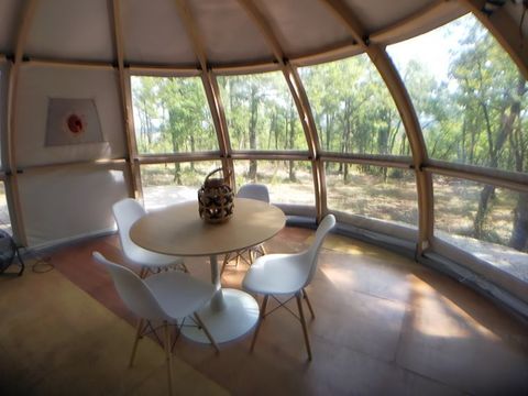 HÉBERGEMENT INSOLITE 4 personnes - DOME PANORAMIQUE - Sans sanitaires