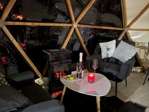 HÉBERGEMENT INSOLITE 4 personnes - DÖME LODGE SPA sans salle de bain