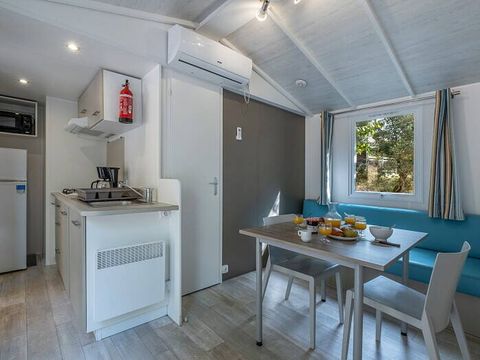 Mobilhome 6 personnes - Comfort | 3 Chambres | 6 Couchages | Terrasse Lounge| 1 Salle de bain | Climatisation