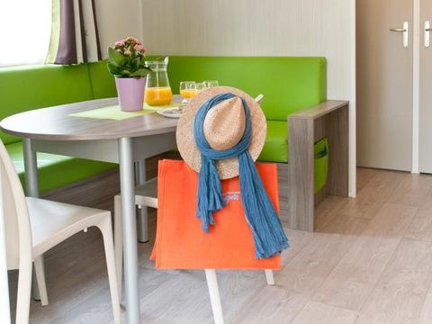 MOBILHOME 4 personnes - ECO Mobil home 2ch. LUDISIA (de + 10 ans) 24 m² + Terrasse semi-couverte 4 pers