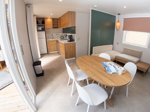 MOBILHOME 4 personnes - PREMIUM Mobil home 2ch. GALET (2023) 31m² + Terrasse semi-couverte 4 pers