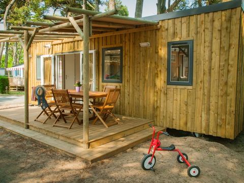 MOBILHOME 8 personnes - CONFORT Mobil home 3ch. ECUMES (2016) 31m² + Terrasse semi couverte 6/8 pers