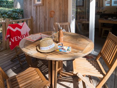 Mobilhome 3 personnes - CONFORT GLORIA (2014) 24² + Terrasse semi-couverte