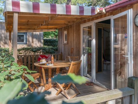 Mobilhome 3 personnes - CONFORT GLORIA (2014) 24² + Terrasse semi-couverte