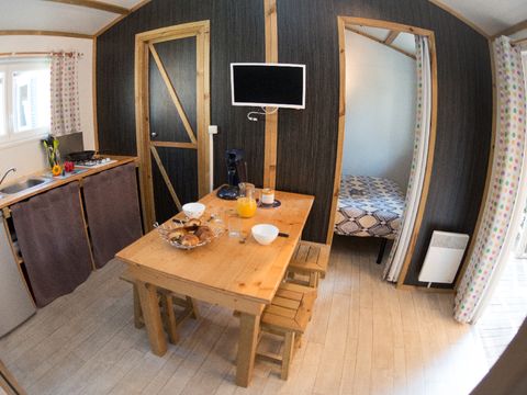 Mobilhome 3 personnes - CONFORT GLORIA (2014) 24² + Terrasse semi-couverte