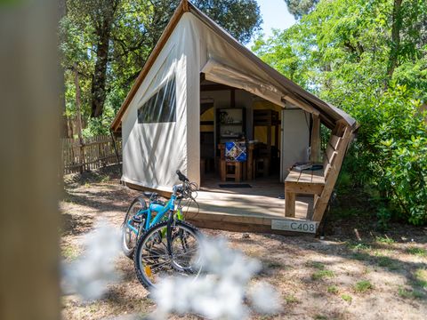 Tente en toile et en bois 5 personnes - Tente 2ch. GENET (2023) 21m² + terrasse semi-couverte 4/5 pers