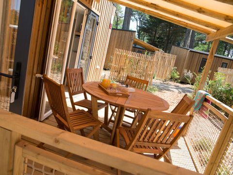 Mobilhome 6 personnes - CONFORT Mobil home 2ch. CATLEYA (2017) 27m² + Terrasse semi-couverte, séjour [dimanche/dimanche 4/6 pers