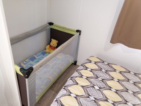 MOBILHOME 6 personnes - CONFORT Mobil home 2ch. CATLEYA (2017) 27m² + Terrasse semi-couverte, séjour [dimanche/dimanche