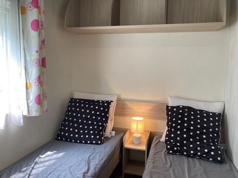 Mobilhome 6 personnes - 056 - 3 chambres - 2 salles de bain
