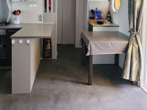 MOBILHOME 6 personnes - 051 - 3 chambres