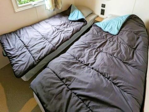 MOBILHOME 4 personnes - Riviera 2 chambres avec terrasse couverte