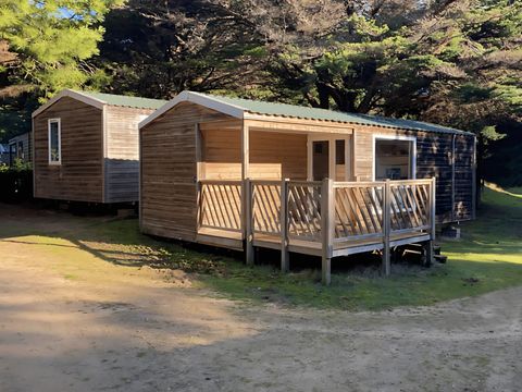 Mobilhome 4 personnes - Confort 25m² - 2 chambres - Terrasse semi-couverte - TV