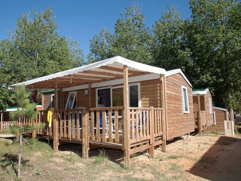 MOBILHOME 6 personnes - Confort 30m² 3 chambres + terrasse couverte + lave-vaisselle + TV