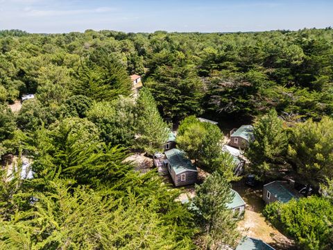 MOBILHOME 6 personnes - Confort 30m² 3 chambres + terrasse couverte + lave-vaisselle + TV