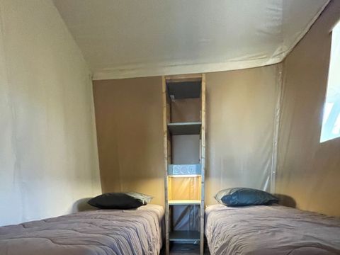 TENTE TOILE ET BOIS 4 personnes - Jungle Lodge 2chambres - avec SDB - 26m² 2/4 pers.