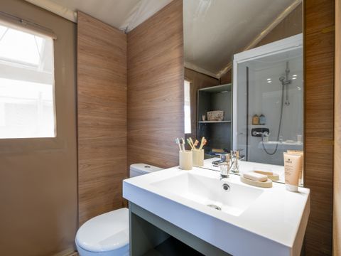 TENTE TOILE ET BOIS 4 personnes - Jungle Lodge 2chambres - avec SDB - 26m² 2/4 pers.